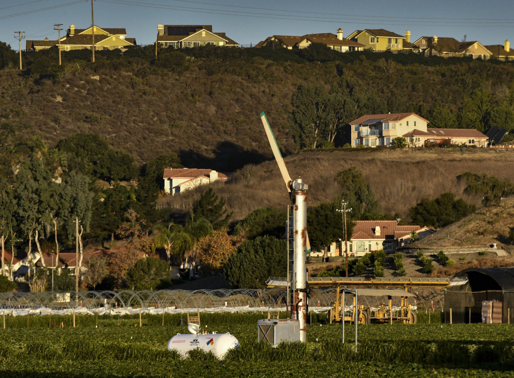 112920 AG propellers 01.JPG